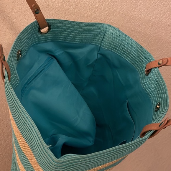 Amiani please check all picture of condition - Picture 10 of 17